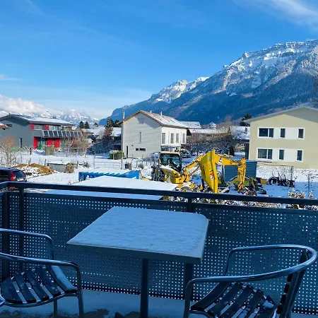 Matten Residences דירה *